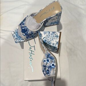 Betsey Johnson Blue Floral Heels